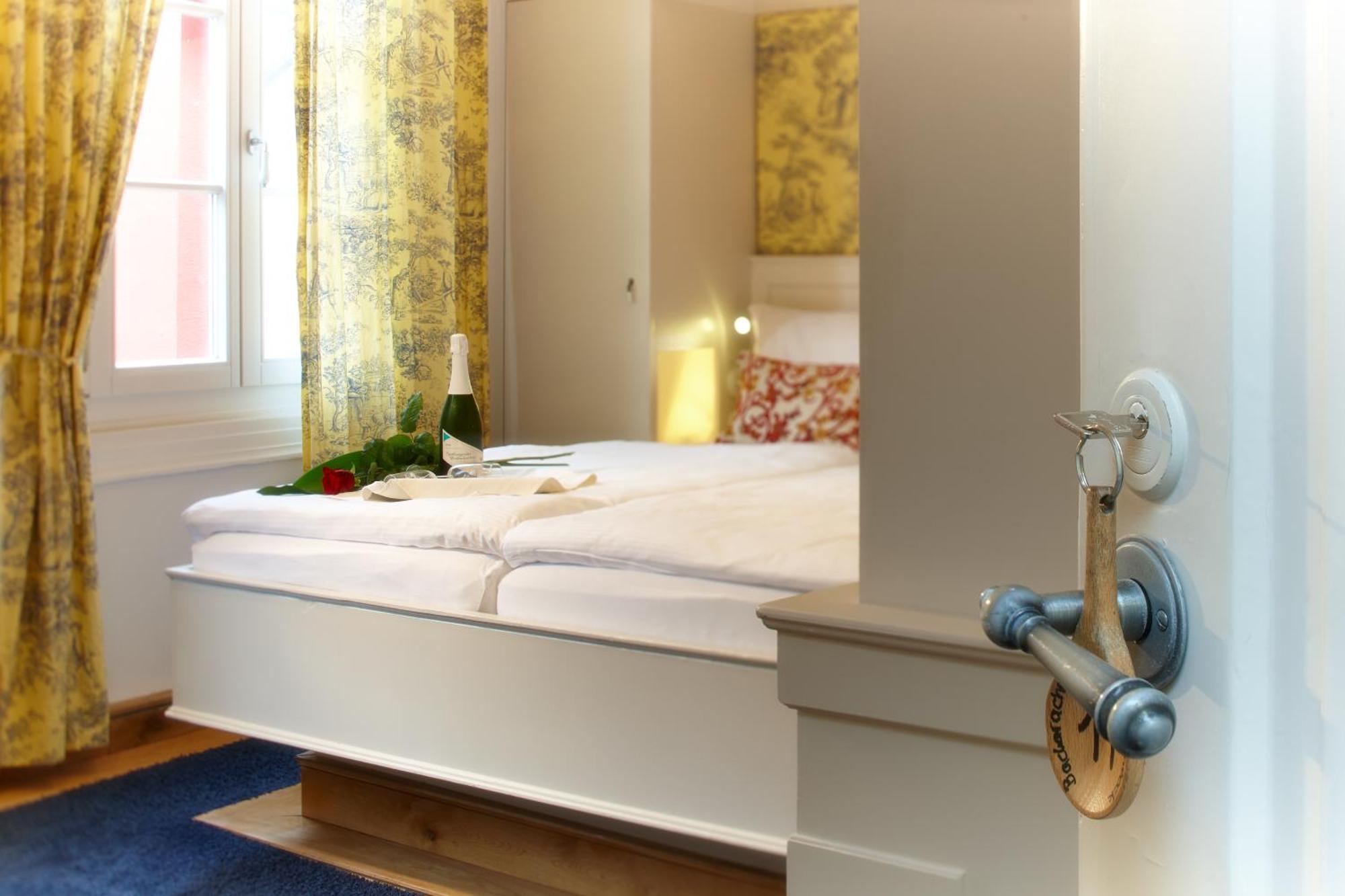 Rhein Hotel באכאראך מראה חיצוני תמונה